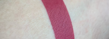 Знаменитые матовые помады в обновленной формуле. Huda Beauty Liquid Matte Lipstick: Bombshell, Sweet Talker, Trophy Wife