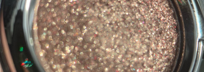 Спарклы от российского бренда Shik. Single Eyeshadow: Vega, Capella, Sun, Mimosa