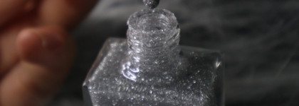 Готовься сиять! - Bow Nail Polish Flash Blinder