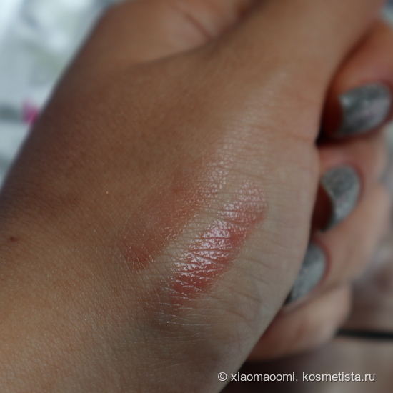 Средства для губ от Darling* — Darling* Wet Kiss и Darling* Velvet Water