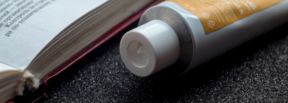 И не пилинг, и не скраб - Пилинг-скраб для глубокого очищения кожи головы с кислотами от Levrana