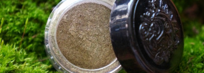 Пигмент Sigil Inspired Tammy Tanuka Выращивающая мхи