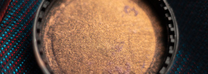 "Сладкая булочка" и "Грезящая о расколе мира". Пигменты TammyTanuka