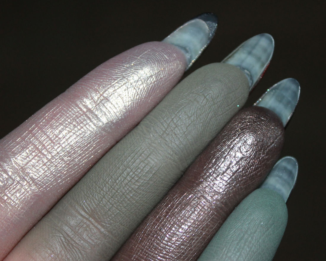 Слева направо: Bilbo, Aragorn, Legolas, Samwise. Естественное освещение + вспышка.