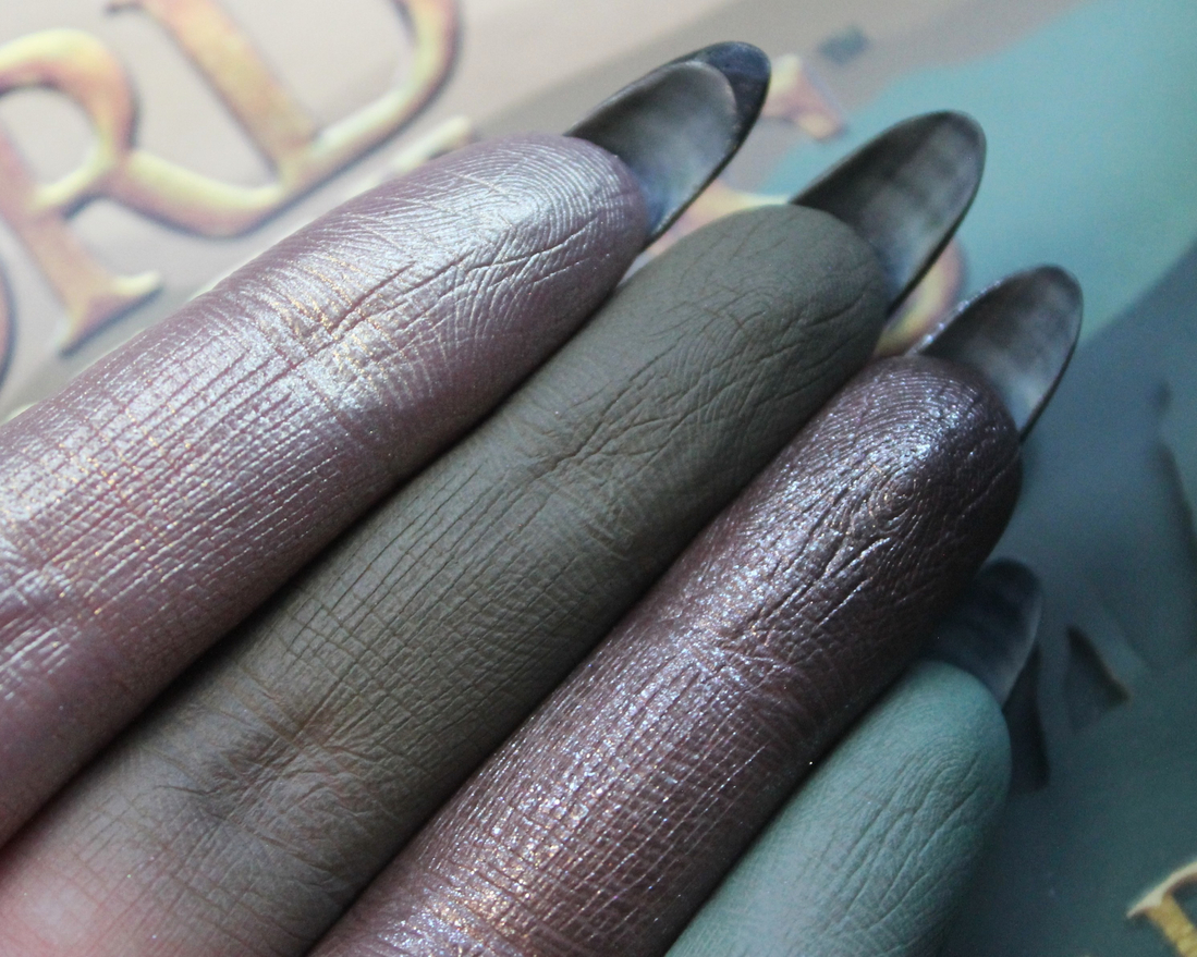 Слева направо: Bilbo, Aragorn, Legolas, Samwise.