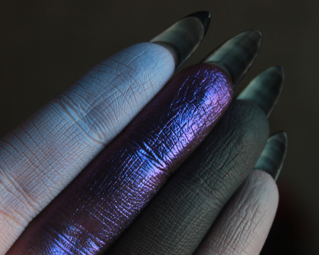 Фиолетовый перелив Nevermore.