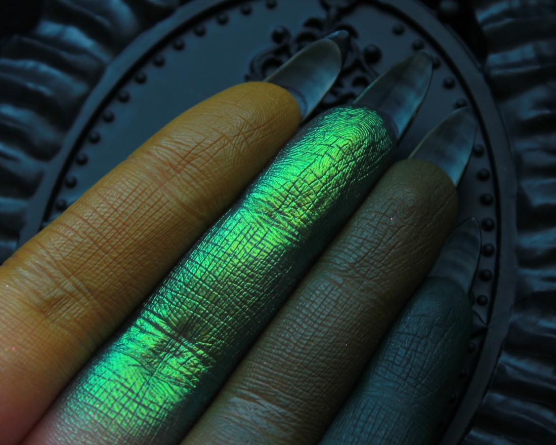 Слева направо: Creep, Exquisite Beauty, Tormented, Raven.