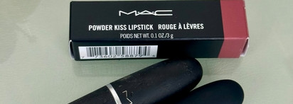 Покупала, покупаю и буду покупать. Лучшая матовая помада MAC Powder Kiss в оттенках 314 Mull It Over и 930 Bricktrought