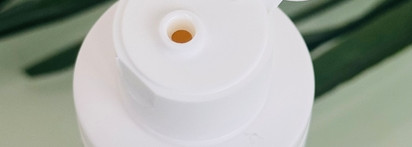 Глубоко очищающий шампунь с кислотами Openface To The Roots мощно очищает кожу головы и ухаживает за волосами