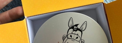 Очень необычные патчи Elizavecca Donkey Piggy Milky EGF Сling Eye Patch, которые долго не решалась попробовать