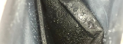 Необычная и специфичная чёрная тканевая маска без смывания Elizavecca Hell pore black solution bubble serum mask pack