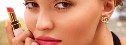 La Pausa De Chanel spring-summer 2022 collection, Les 4 Ombres #747-mediterraneen, blush lumiere Peche Rosee (свотчи Rouge Coco Baume)