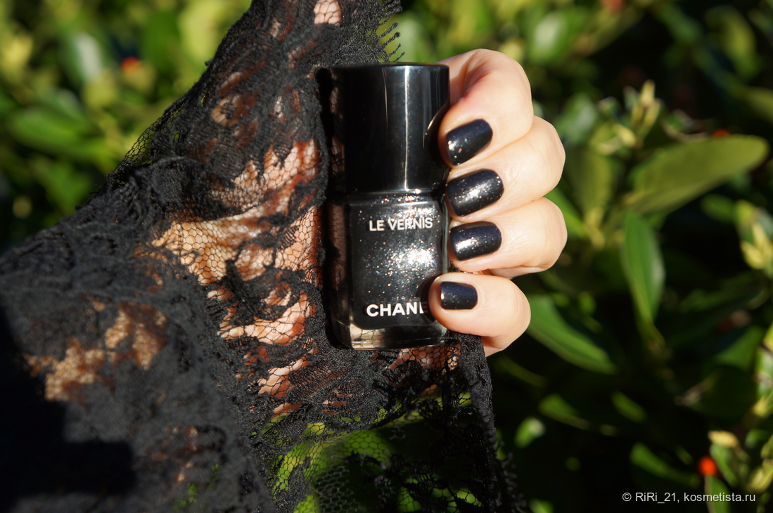 Chanel Le Vernis nail colour Sequins #171