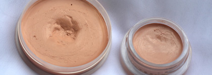 Сравним? Under Eye Brightening Corrector Becca V.S. Звездатый взгляд Organic Kitchen