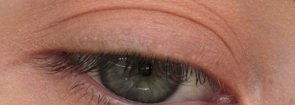 Знаменитые Paint Pots от MAC: оттенки Art Thera-Peach и Groundwork