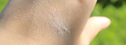 Россыпь искорок на теле с сияющей пудрой Star Veil от Promakeup Laboratory