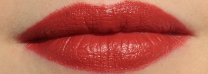 Mac Mini Lipstick Matte в оттенке Chili и макияж под красную помаду