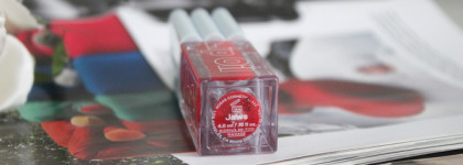 Опилки? Или Kosas Wet Lip Oil Gloss, в оттенке Jaws