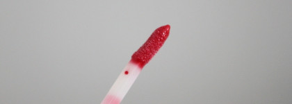 Опилки? Или Kosas Wet Lip Oil Gloss, в оттенке Jaws