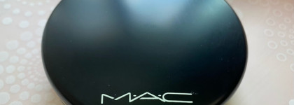 Как лучше наносить MAC Mineralize Skinfinish Natural в оттенке Light: без тональной основы она лишь подчеркнет все несовершенства кожи