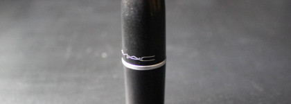 Казнить нельзя помиловать. Помада Mac satin lipstick в оттенке 802 brave