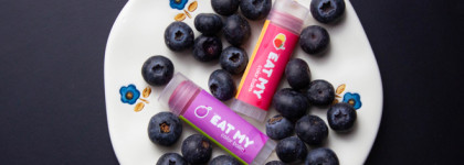 Альтернативный взгляд на оттеночные бальзамы от Eat my в оттенках "Клубнично-банановый смузи" и "Сливовый смузи"