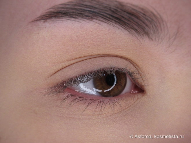 Фотоурок по запросу: несложный, но эффектный цветной макияж с элементом "cut crease"