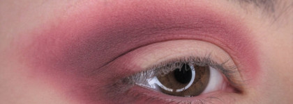 Вдохновлённый палитрой макияж пошагово с "тем самым синим шиммером"