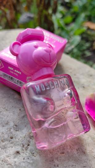 Moschino Toy 2 Bubble Gum - один из моих парфюмерных фаворитов для поднятия настроения