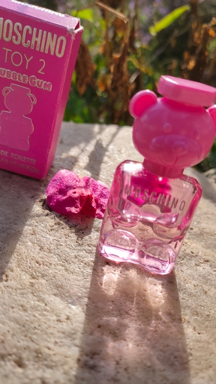 Moschino Toy 2 Bubble Gum - один из моих парфюмерных фаворитов для поднятия настроения