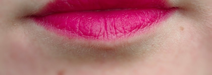 "THIM Beauty" Sheer Matte Liquid Lip, в ярком ягодном оттенке "Deep Berry"