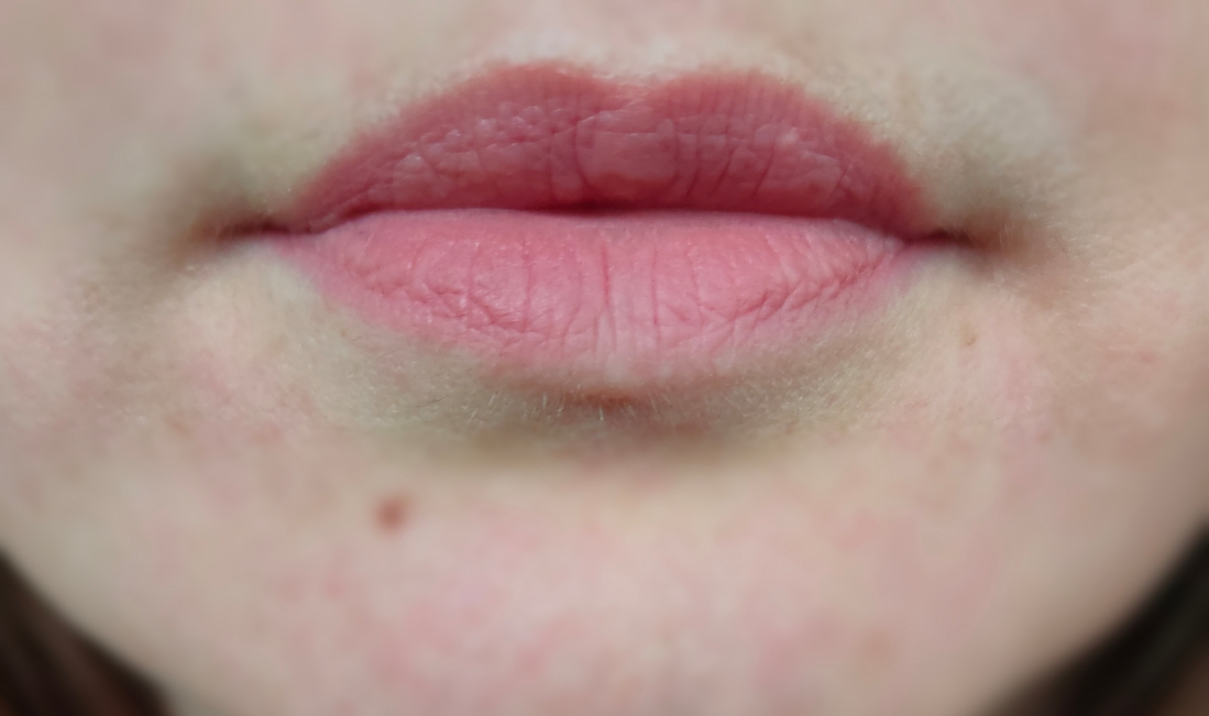 При естественном освещении