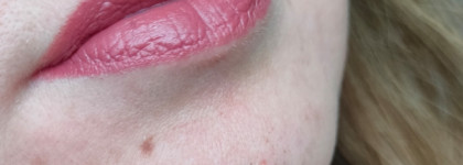 Любимый продукт бренда MAC. Карандаш для губ MAC lip pencil # "Soar'