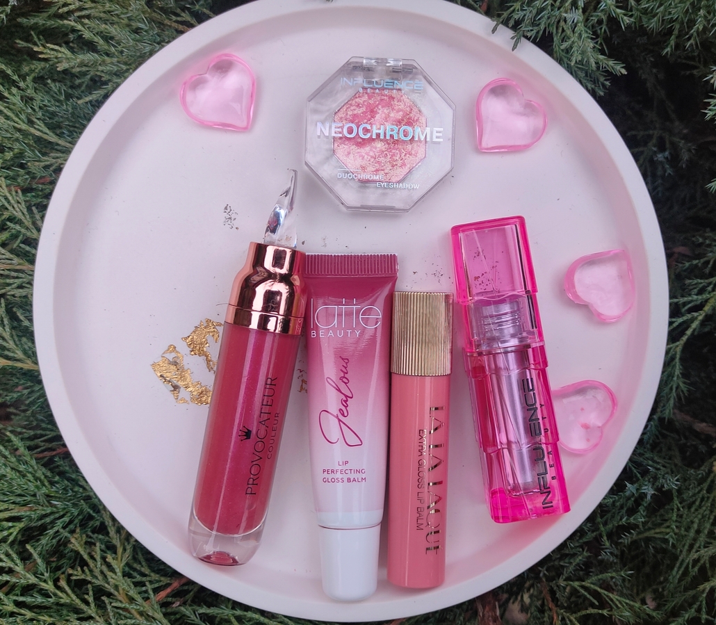 тени для век