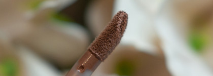 Huda Beauty Liquid Matte в цвете Flirt: моя кремово-коричневая любимица