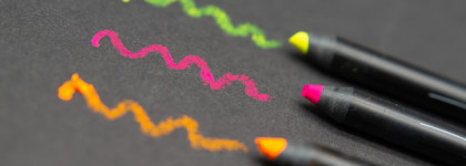 Parisa Neon Demon: разбуди в себе неонового демона