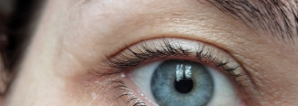 Бюджетная находка для области вокруг глаз Увлажняющий роликовый гель-лифтинг для контура глаз от Eveline Aloe Collagen