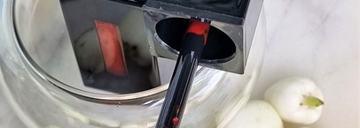 Люксовая лаковость с помадой Yves Saint Laurent Vinyl Cream 420 Chili Vibration