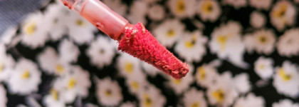 Комфортный нюд: помада-суфле Matte Lip Cream от Rare Beauty