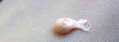 Косметичка в отпуск: уход, декоративка и кисти