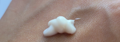 Увлажните мне веки: крем для кожи вокруг глаз Averac Essential Intensive eye cream