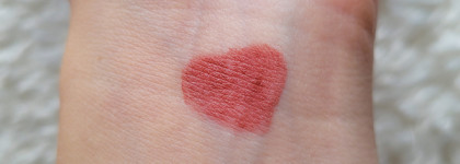 Красный на каждый день. Комфортная матовая помада Nude Matte Complimenti от Relouis #22