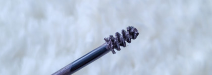 Комбо для бровей от Stellary: лайнер и тушь в оттенке Brunette