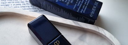 Райская птица Cle De Peau Beauty Radiant Liquid Rouge Shine в оттенке 5 Bird Of Paradise