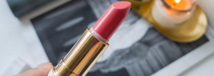 Buenos días, señorita! Глянцевая помада-бальзам для губ Uvinion в оттенке Senorita