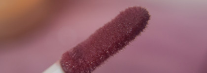 Губы, как сок. Самый красивый блеск за последнее время: Elian Russia Boost Up Lip Gloss #2 Blackberry