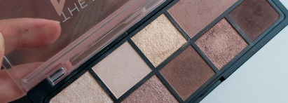 Если и есть на свете идеальный нюд, то это палетка Catrice the pure nude eyeshadow palette