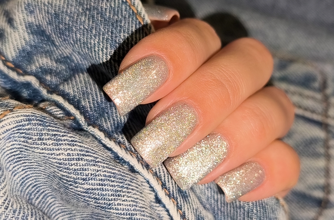 Под вспышкой