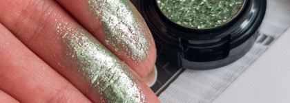 Зеленый спаркл? Почему бы и да? Limoni Eye Shadow Prism в оттенке 16 Onyx