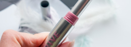 Обзор на атласную помаду и стойкие карандаши для губ от Arive